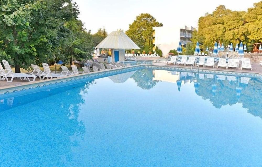 Hotel Orhidea Албена Екстер'єр фото