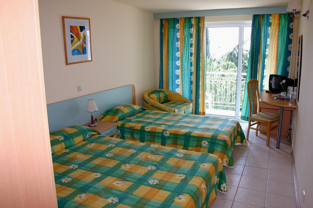 Hotel Orhidea Албена Номер фото